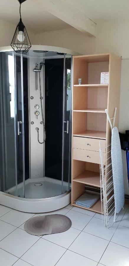 Le Barcares Logement Climatise Pour 6 Personnes, Draps Et Serviettes Non Fournis Air-Conditioned Accommodation For 6 People, Sheets And Towels Not Provided Alojamiento Con Aire Acondicionado Para 6 Personas, Sabanas Y Toallas No Incluidas Экстерьер фото